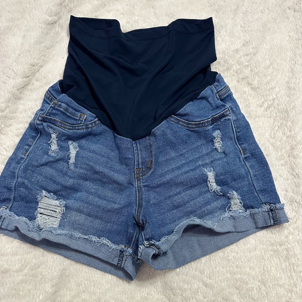Maternity shorts
